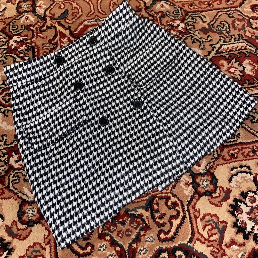 F21 houndstooth skirt
